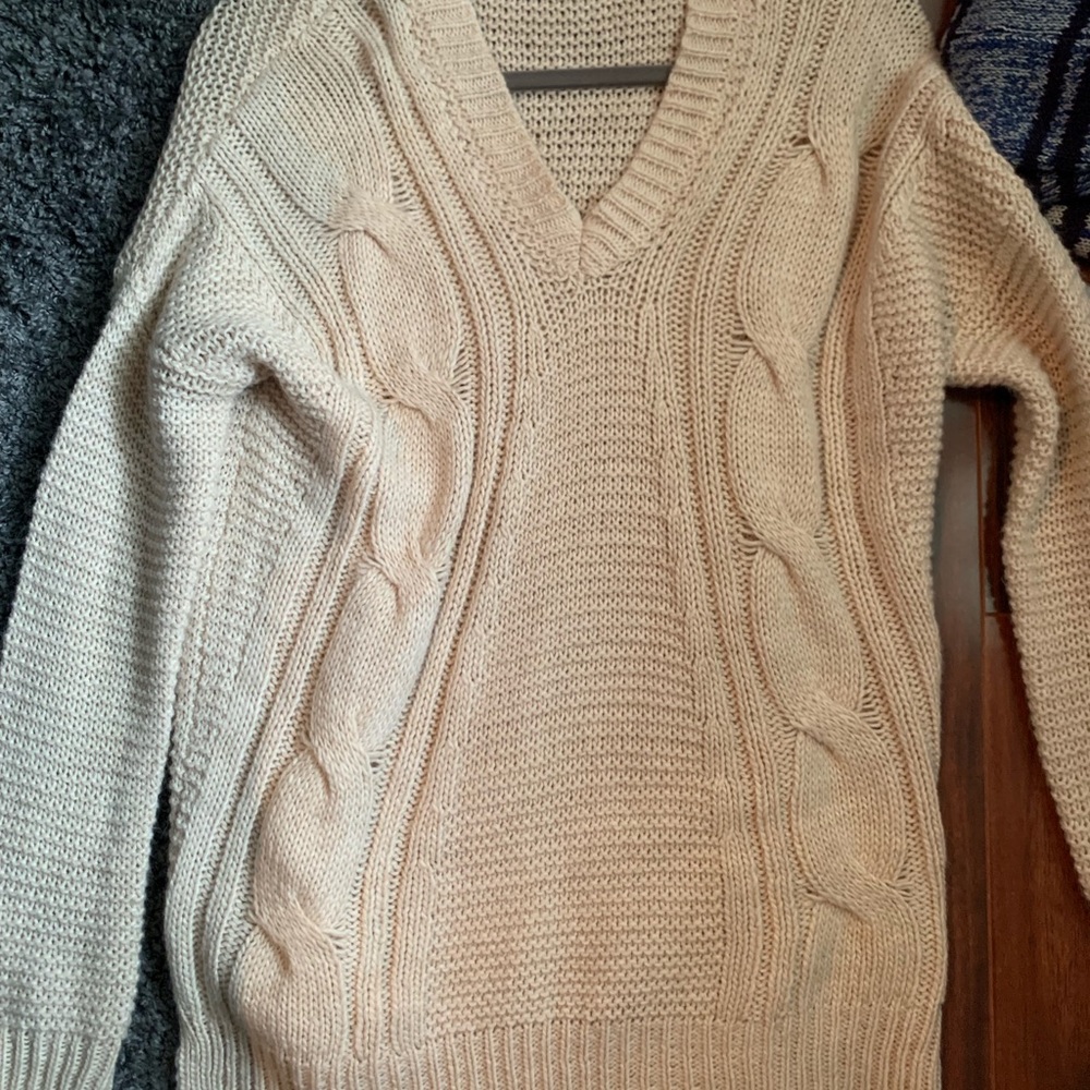 Sweater/ sweater dress.